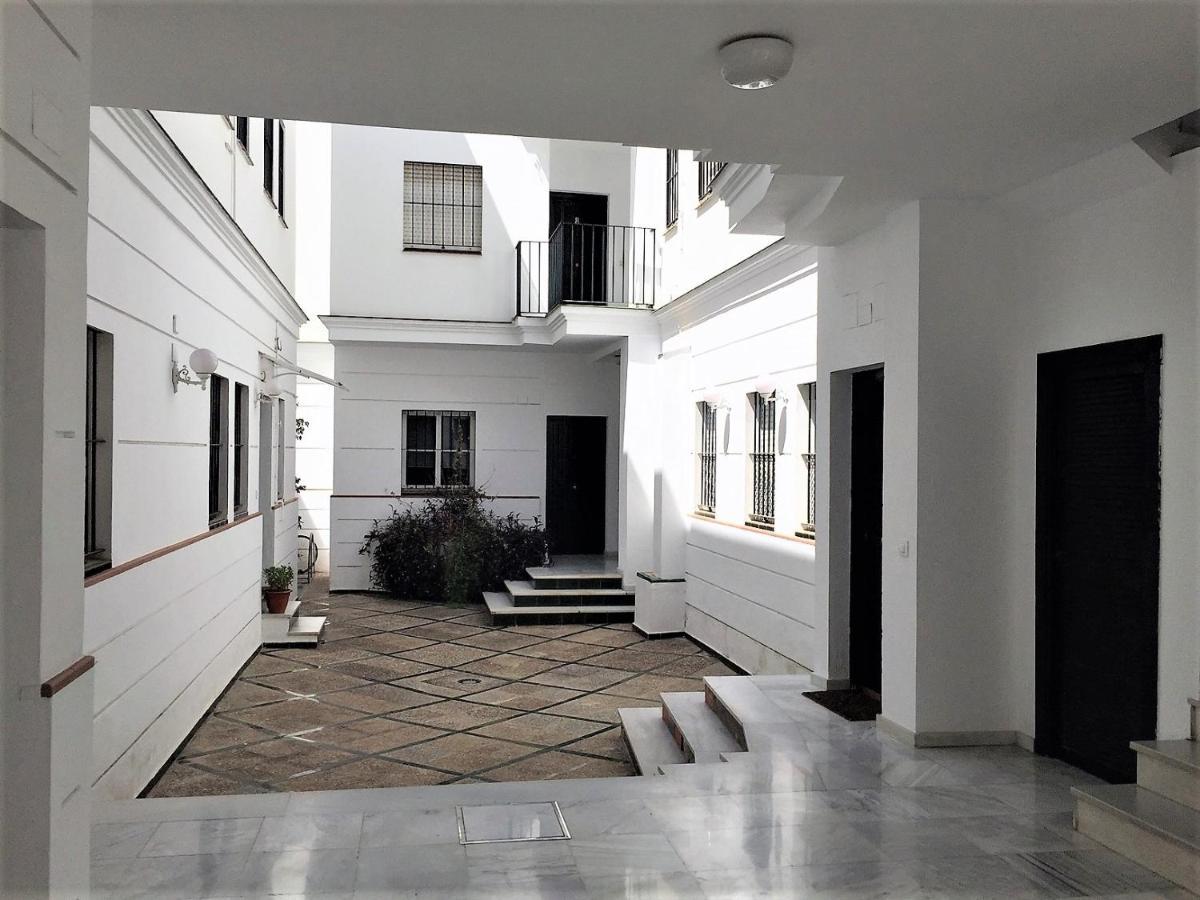 Luminoso Y Amplio Apartamento En El Centro Historico De Sevilla, Seville